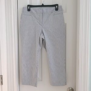 Ann Taylor 8P Seersucker crop length pants